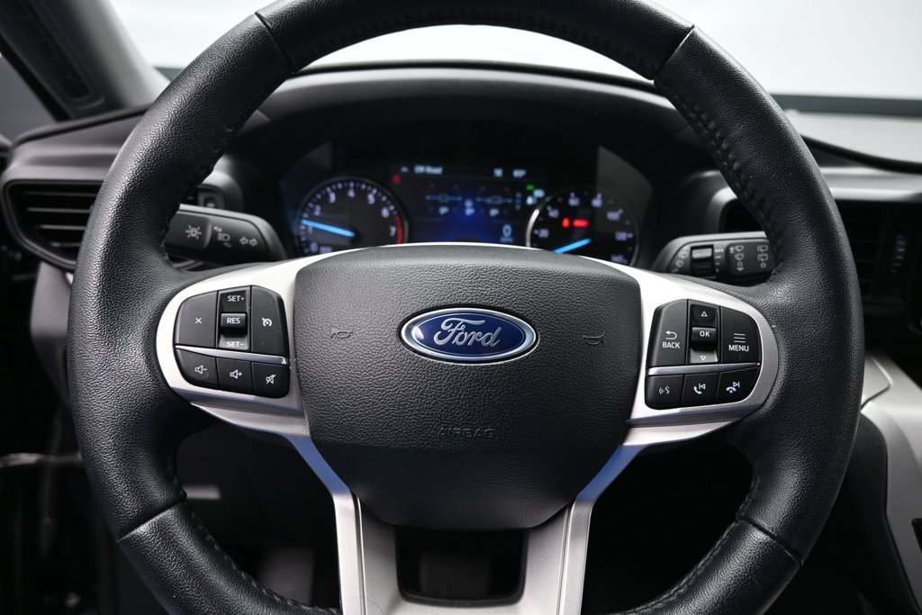 Certified 2023 Ford Explorer XLT RWD image 14