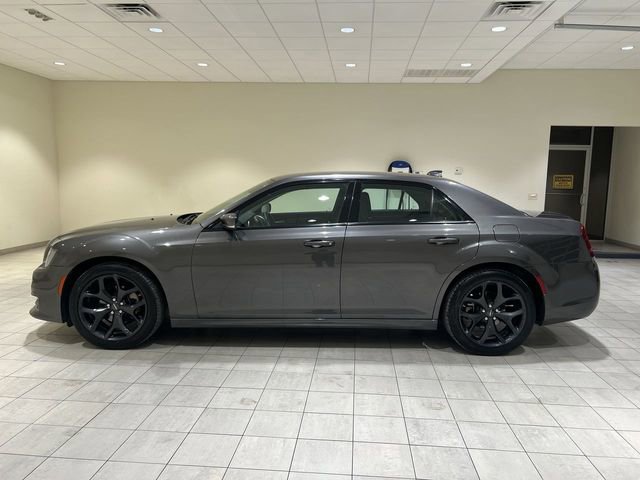 Used 2022 Chrysler 300 Touring L image 6