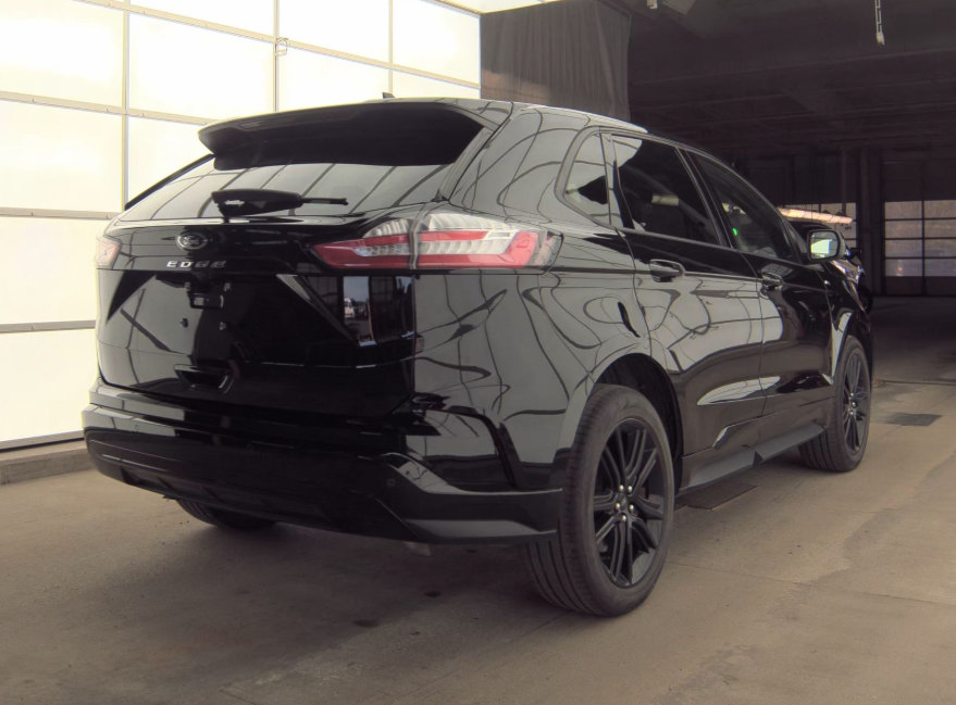 Certified 2024 Ford Edge ST-Line AWD/4WD image 2