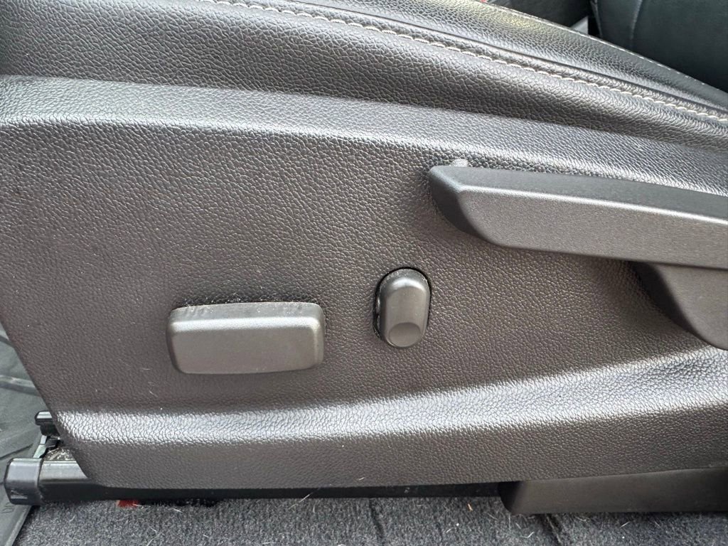 Used 2021 Chevrolet Colorado ZR2 image 17