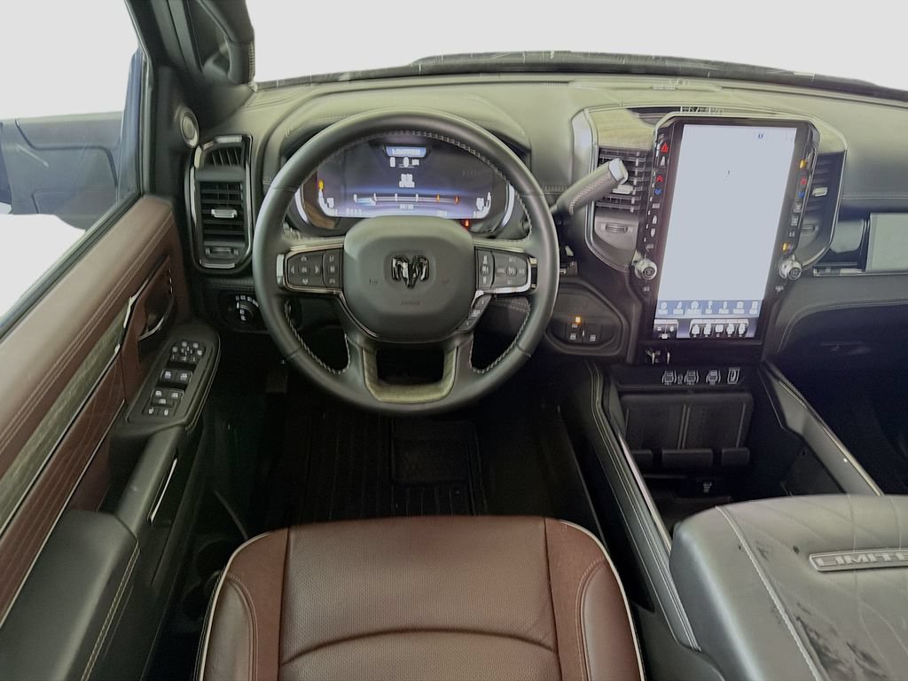 Used 2025 RAM 2500 Limited AWD/4WD image 27