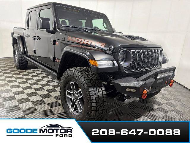 Used 2025 Jeep Gladiator Mojave w/ Convenience Group AWD/4WD image 2