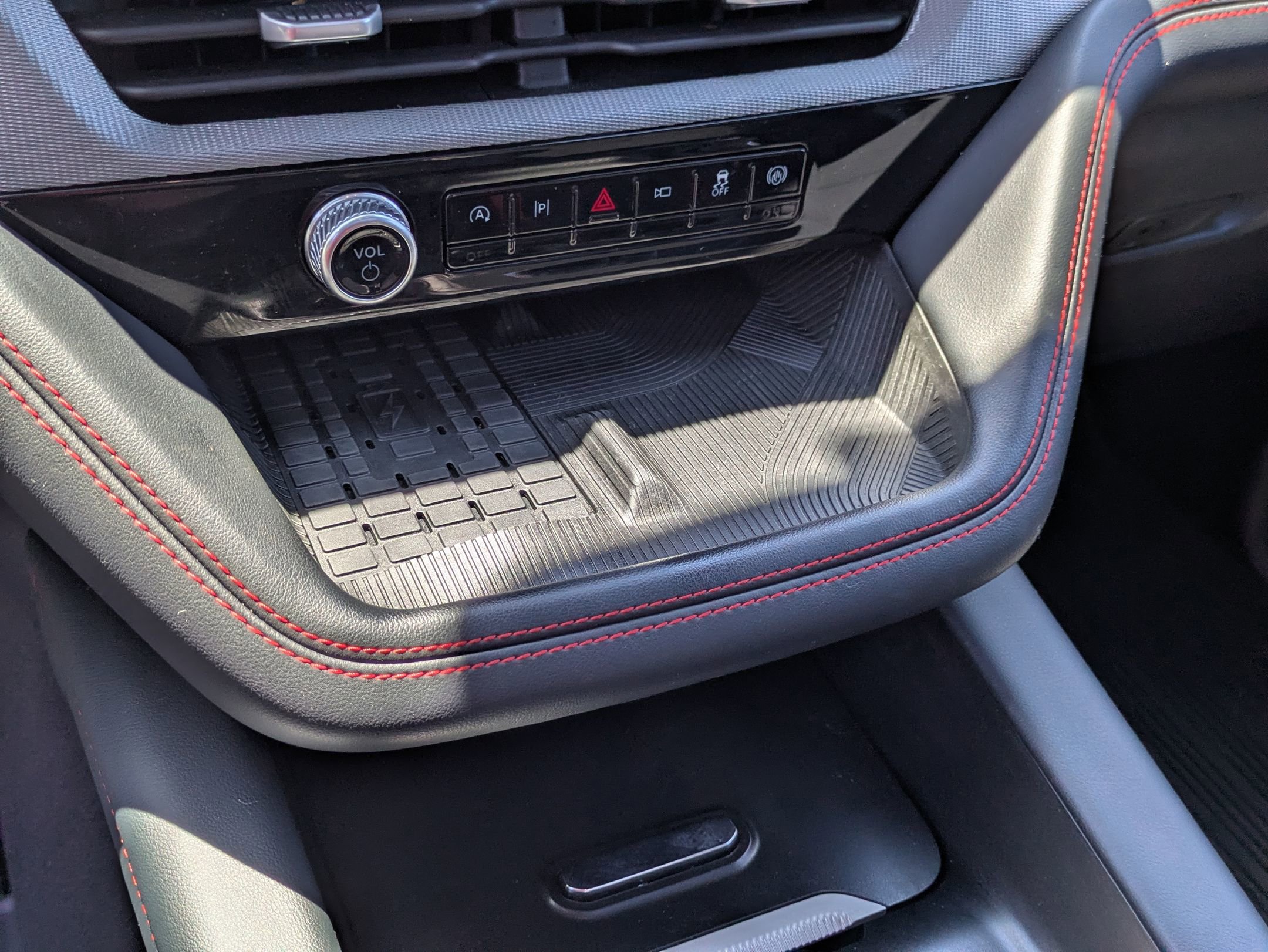 Certified 2025 Ford Explorer ST w/ Sun And Sound Package AWD/4WD image 24
