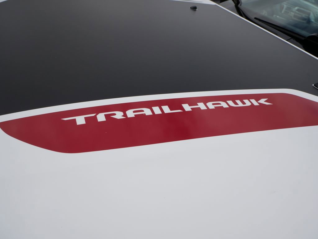 Used 2024 Jeep Compass Trailhawk image 14