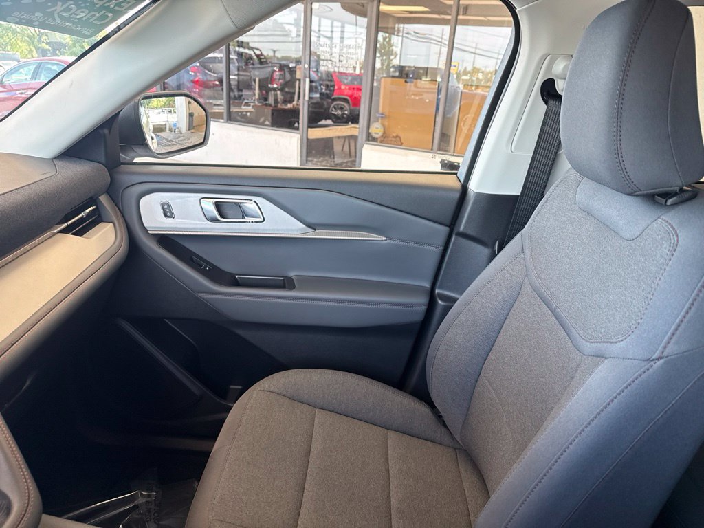 Certified 2026 Ford Explorer Active AWD/4WD image 25