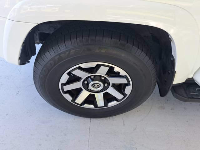 Used 2021 Toyota 4Runner TRD Off-Road Premium AWD/4WD image 29