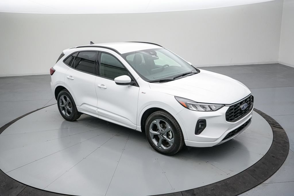 Certified 2023 Ford Escape ST-Line Select w/ Tech Pack #1 AWD/4WD image 3