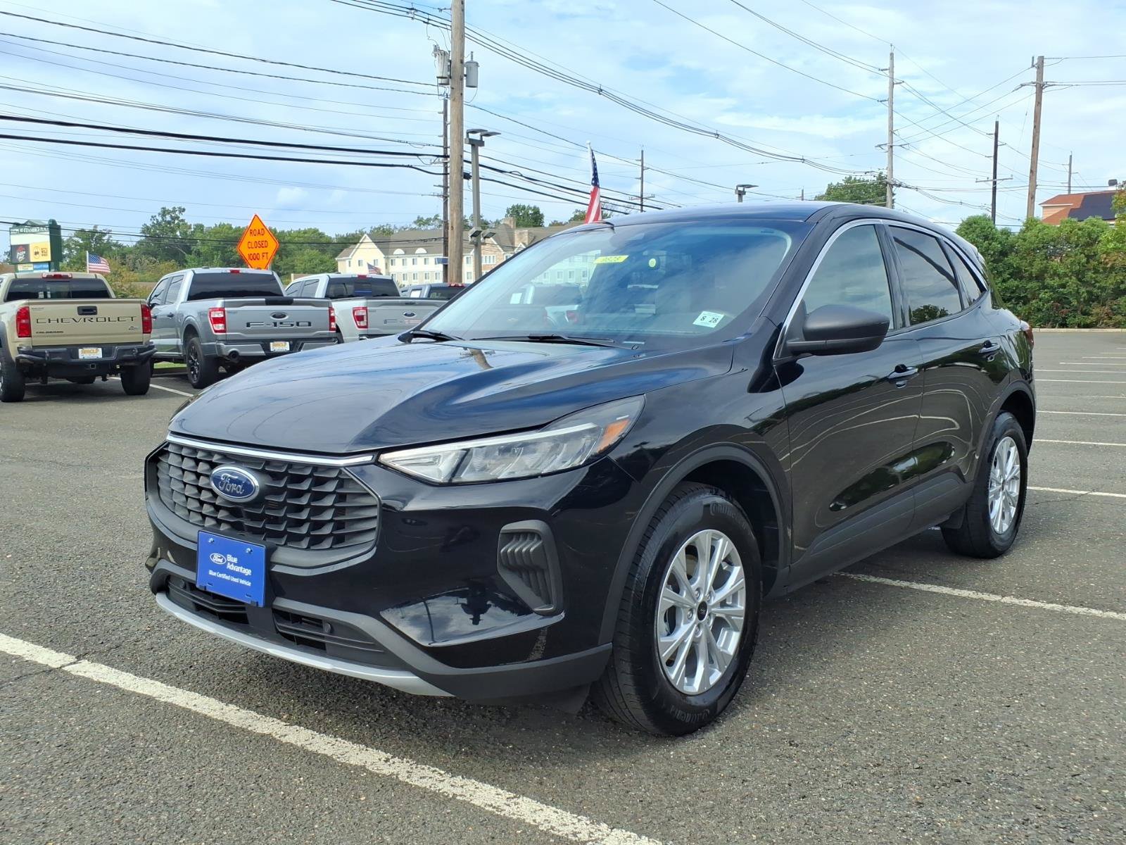 Certified 2023 Ford Escape Active w/ Tech Pack #1 AWD/4WD image 3