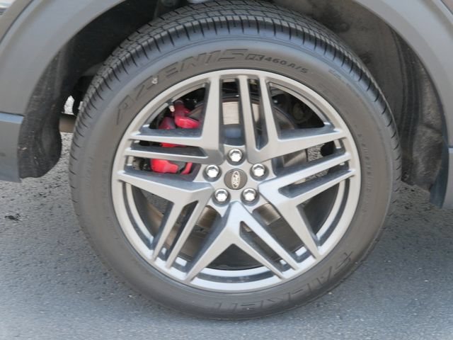 Certified 2025 Ford Explorer ST-Line w/ ST-Line Street Pack AWD/4WD image 5