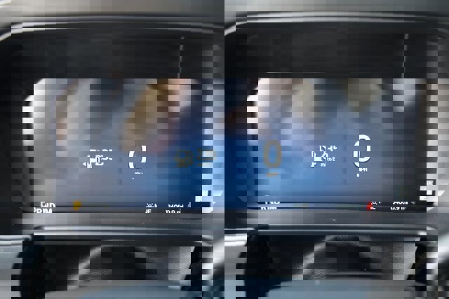 Certified 2025 Ford F250 Platinum image 16