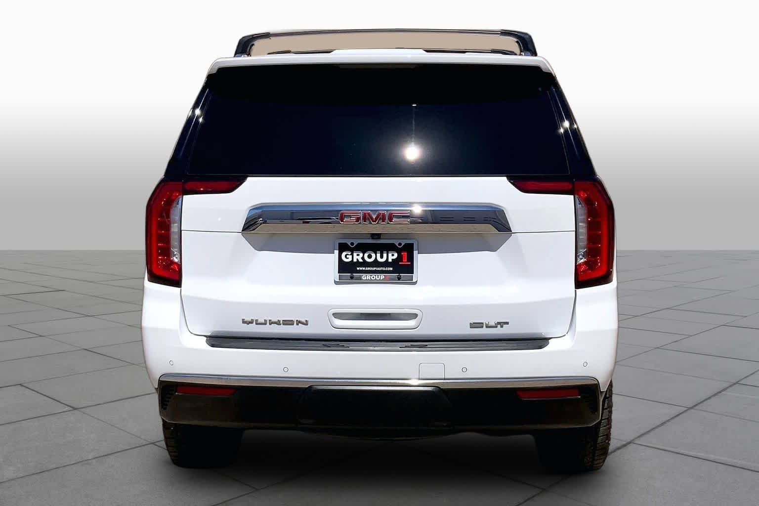 Used 2023 GMC Yukon SLT AWD/4WD image 5