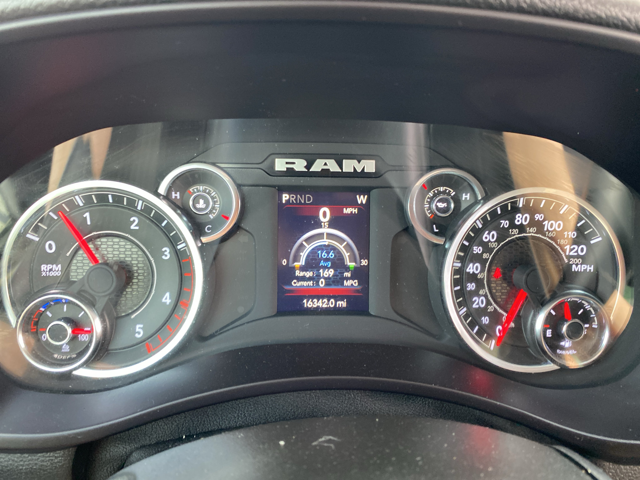 Used 2024 RAM 3500 Tradesman w/ Chrome Appearance Group AWD/4WD image 7