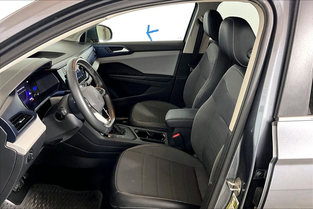 Used 2022 Volkswagen Taos SE FWD image 20