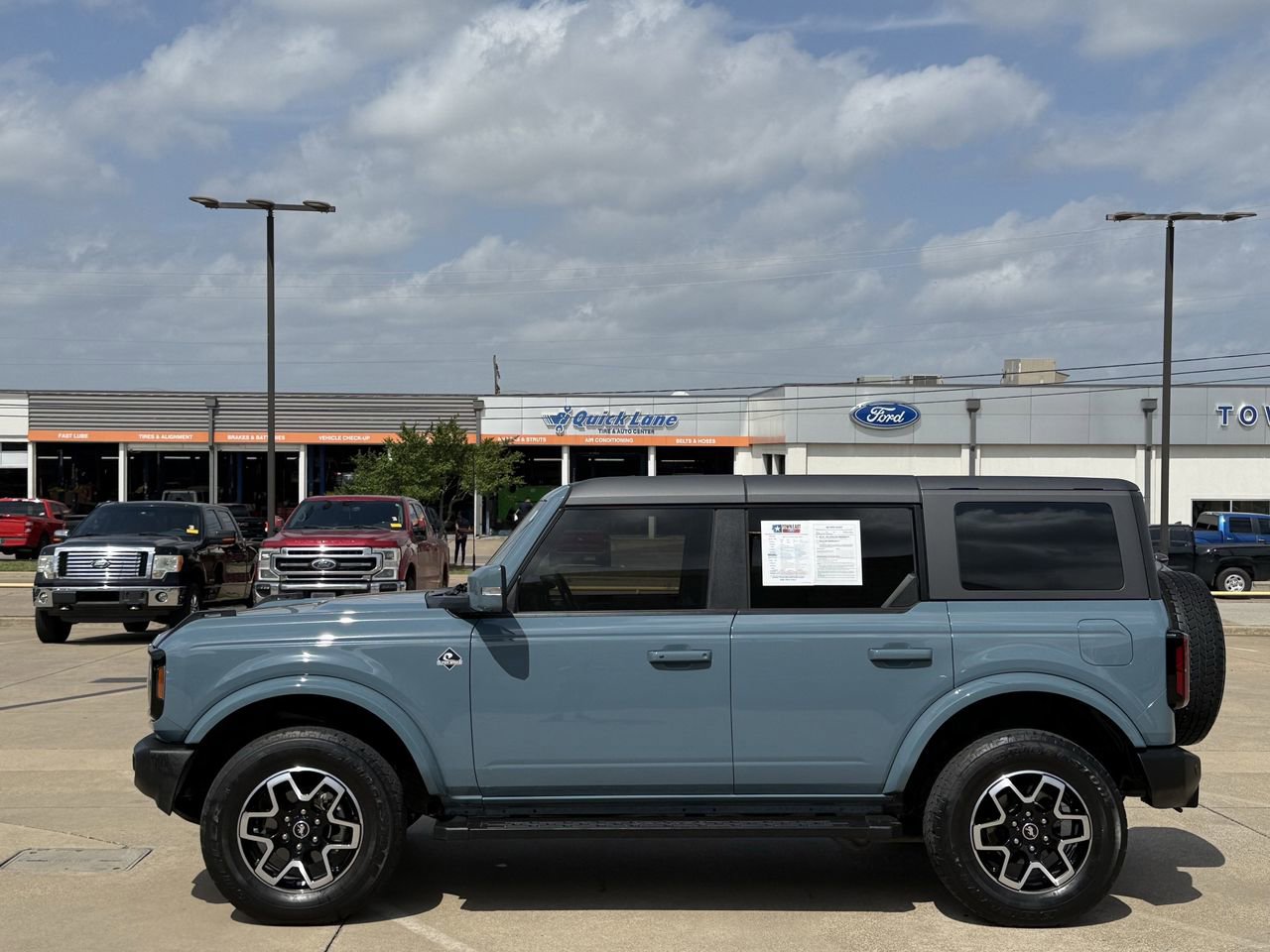 Certified 2023 Ford Bronco Outer Banks AWD/4WD image 3