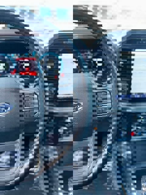 Certified 2023 Ford F150 Lariat w/ Equipment Group 502A High image 21