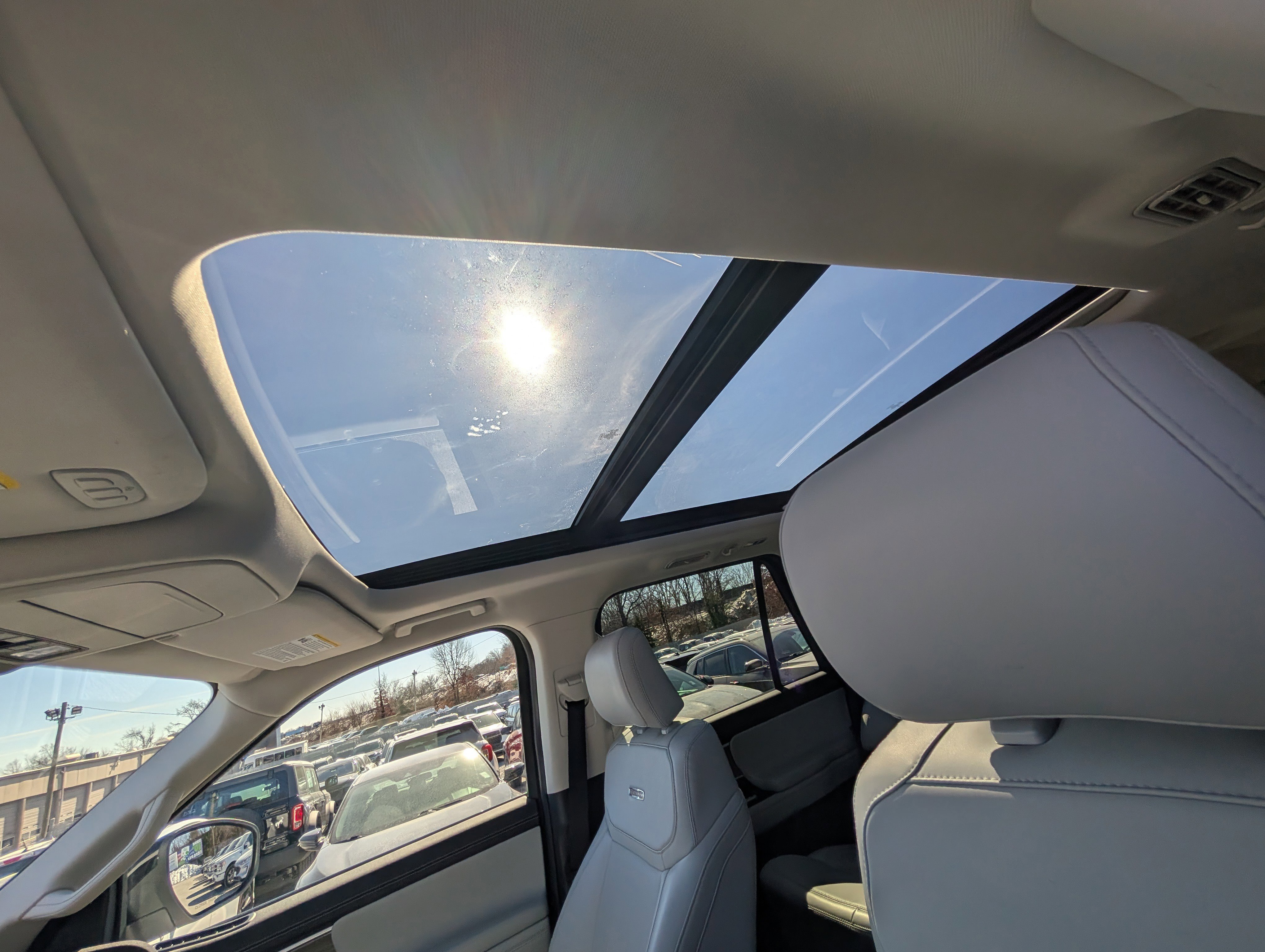 Certified 2025 Ford Expedition Platinum image 25