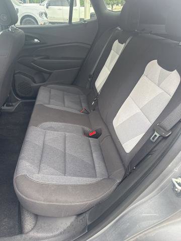 Used 2024 Chevrolet Trax RS w/ Sunroof Package FWD image 3