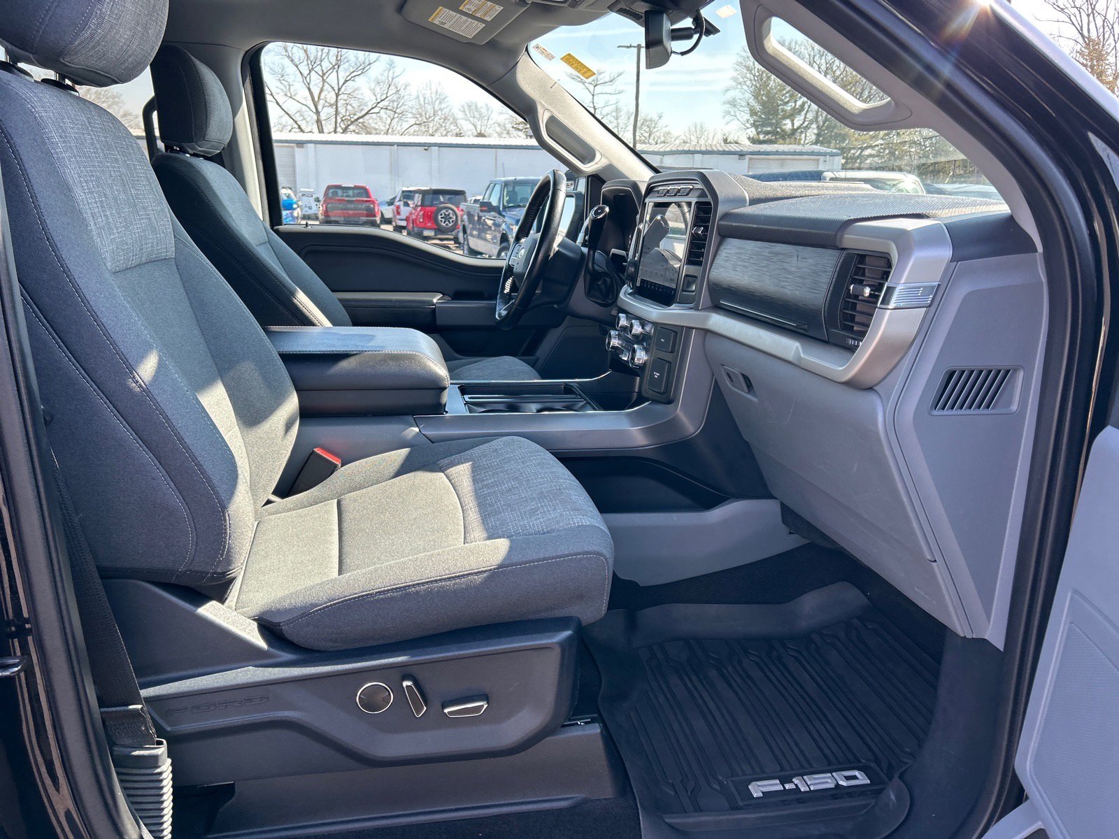 Certified 2021 Ford F150 XLT w/ Equipment Group 302A High image 14