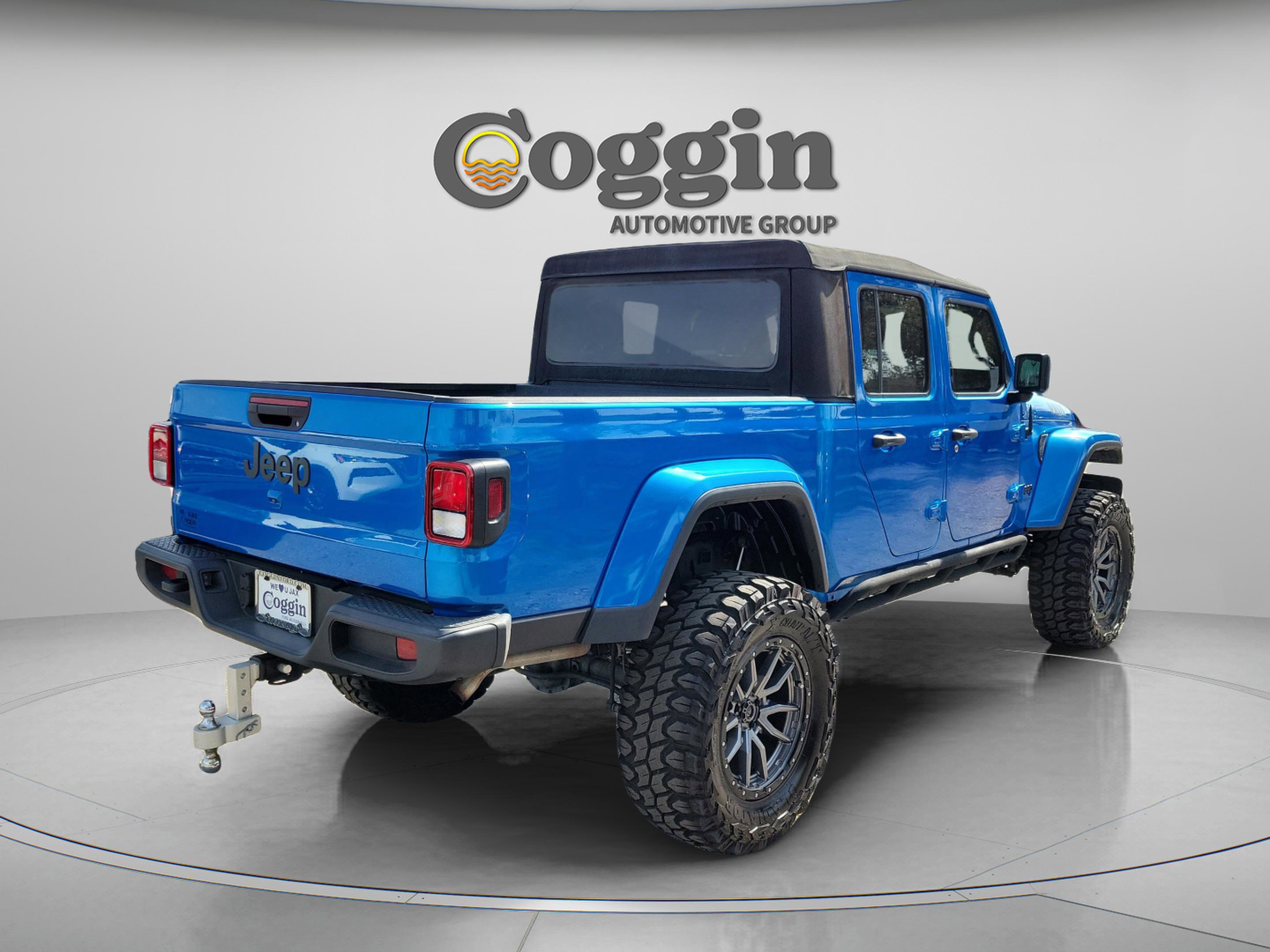 Used 2021 Jeep Gladiator Sport image 4