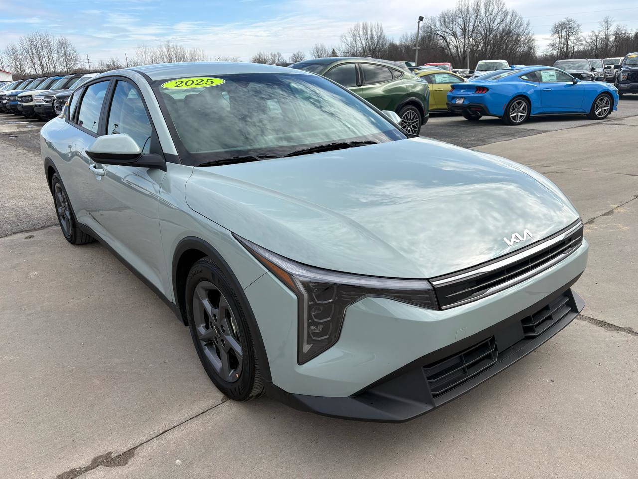 Used 2025 Kia K4 FWD video 1