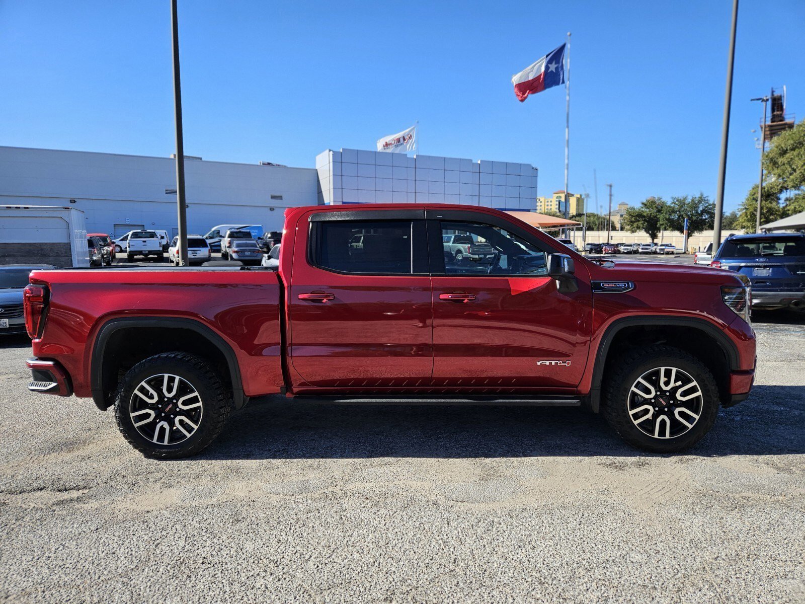 Used 2024 GMC Sierra 1500 AT4 w/ Technology Package image 2