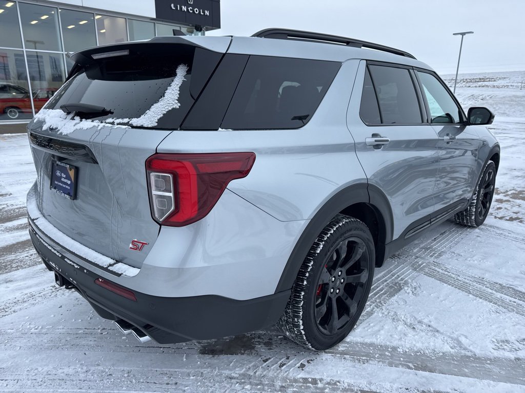 Certified 2024 Ford Explorer ST w/ Equipment Group 401A image 18