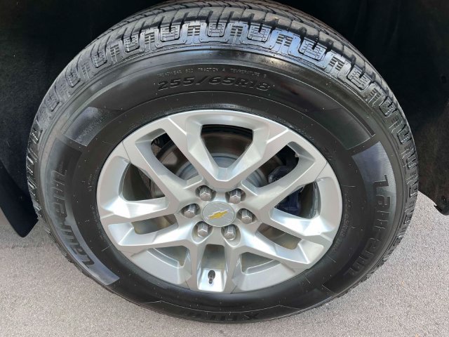 Used 2020 Chevrolet Traverse LS FWD image 11