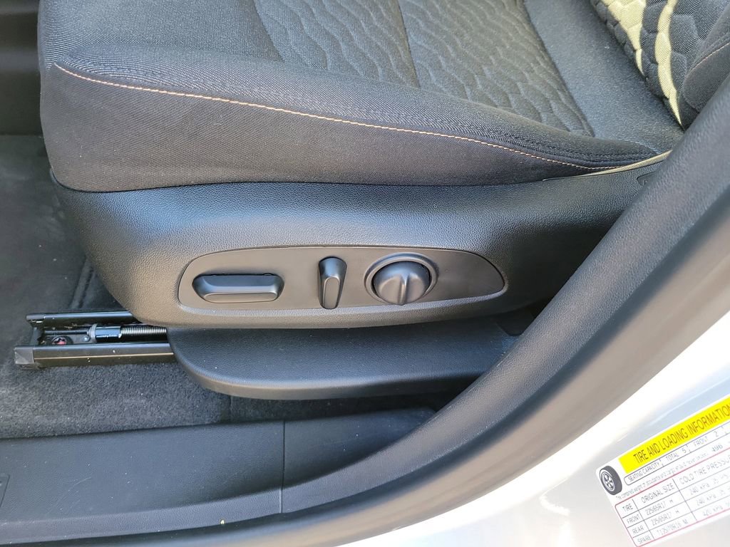 Used 2020 Chevrolet Equinox LT image 22