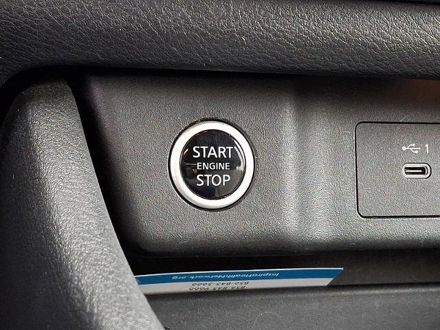 Used 2021 Nissan Rogue SV image 24