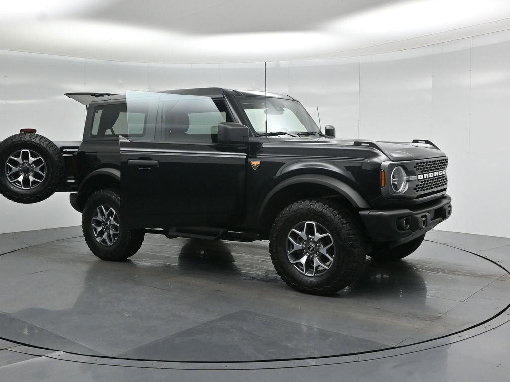 Certified 2023 Ford Bronco Badlands image 4