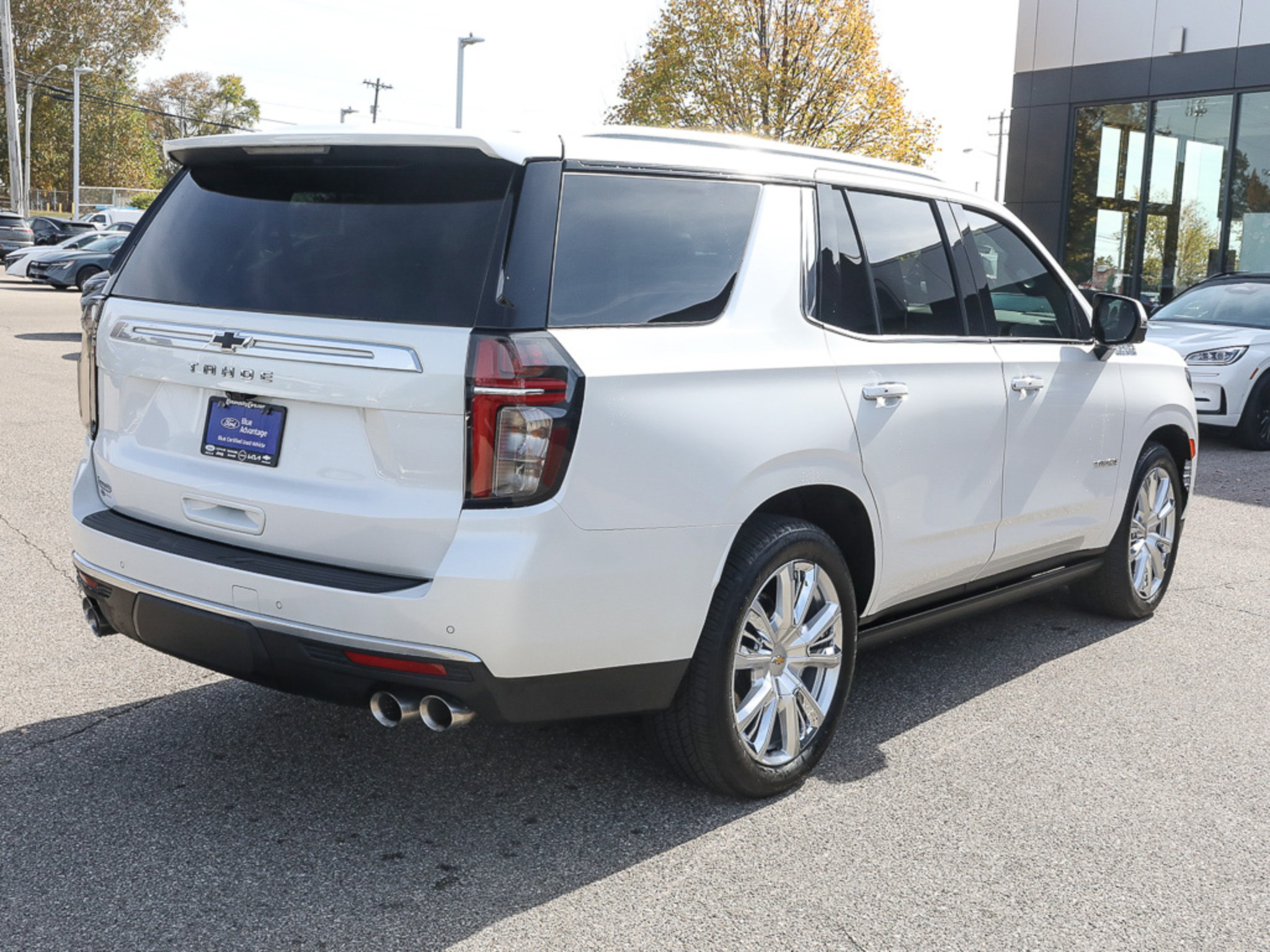 Used 2024 Chevrolet Tahoe High Country AWD/4WD image 7