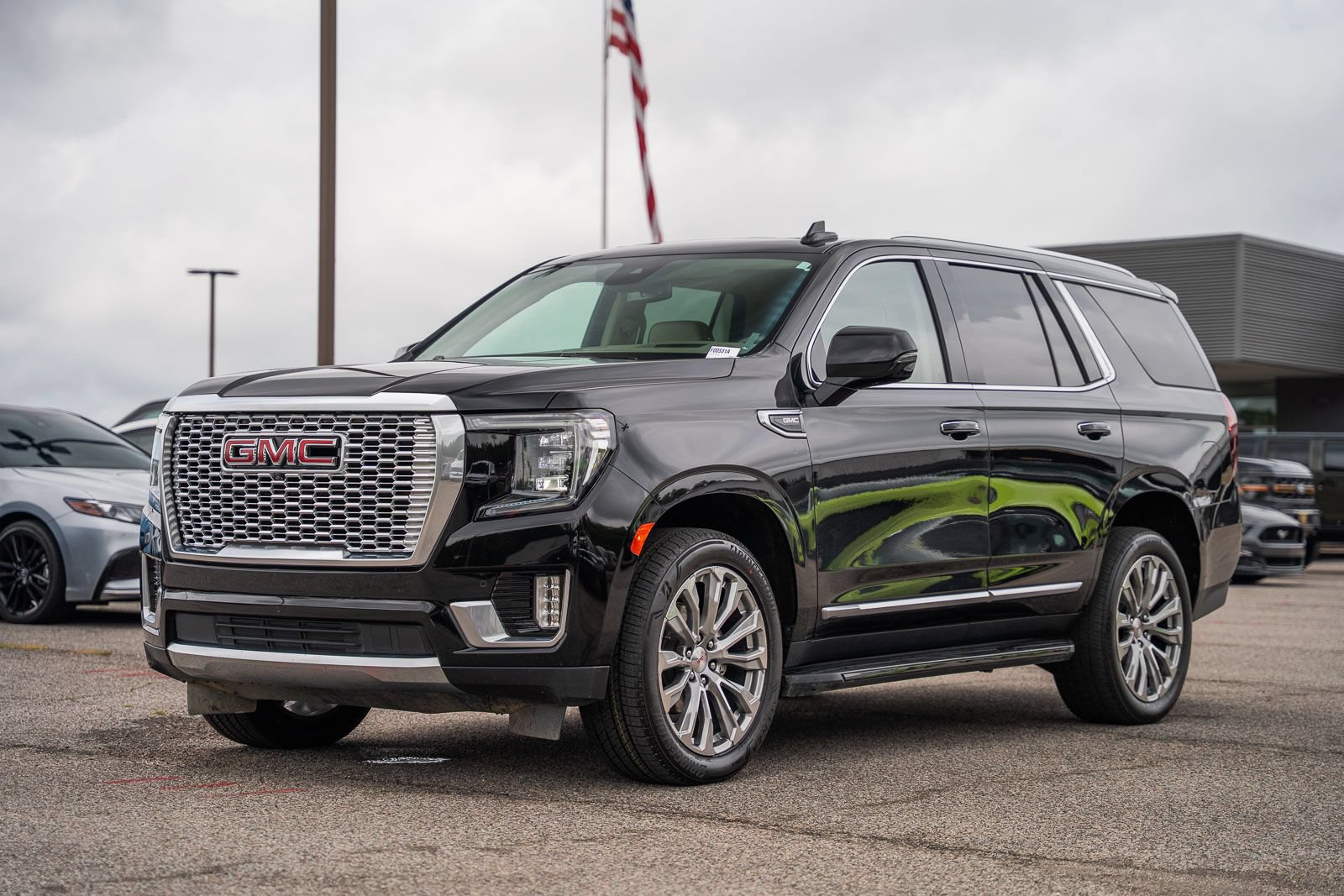 Used 2024 GMC Yukon Denali w/ Max Trailering Package AWD/4WD image 9
