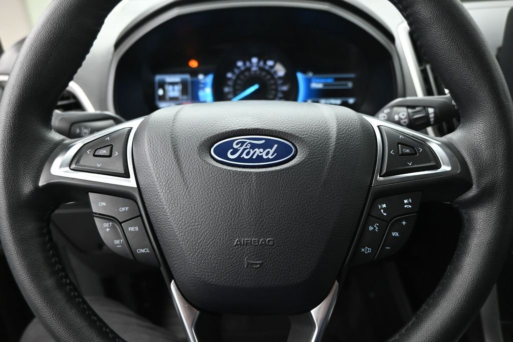 Certified 2024 Ford Edge SEL w/ Convenience Package AWD/4WD image 12