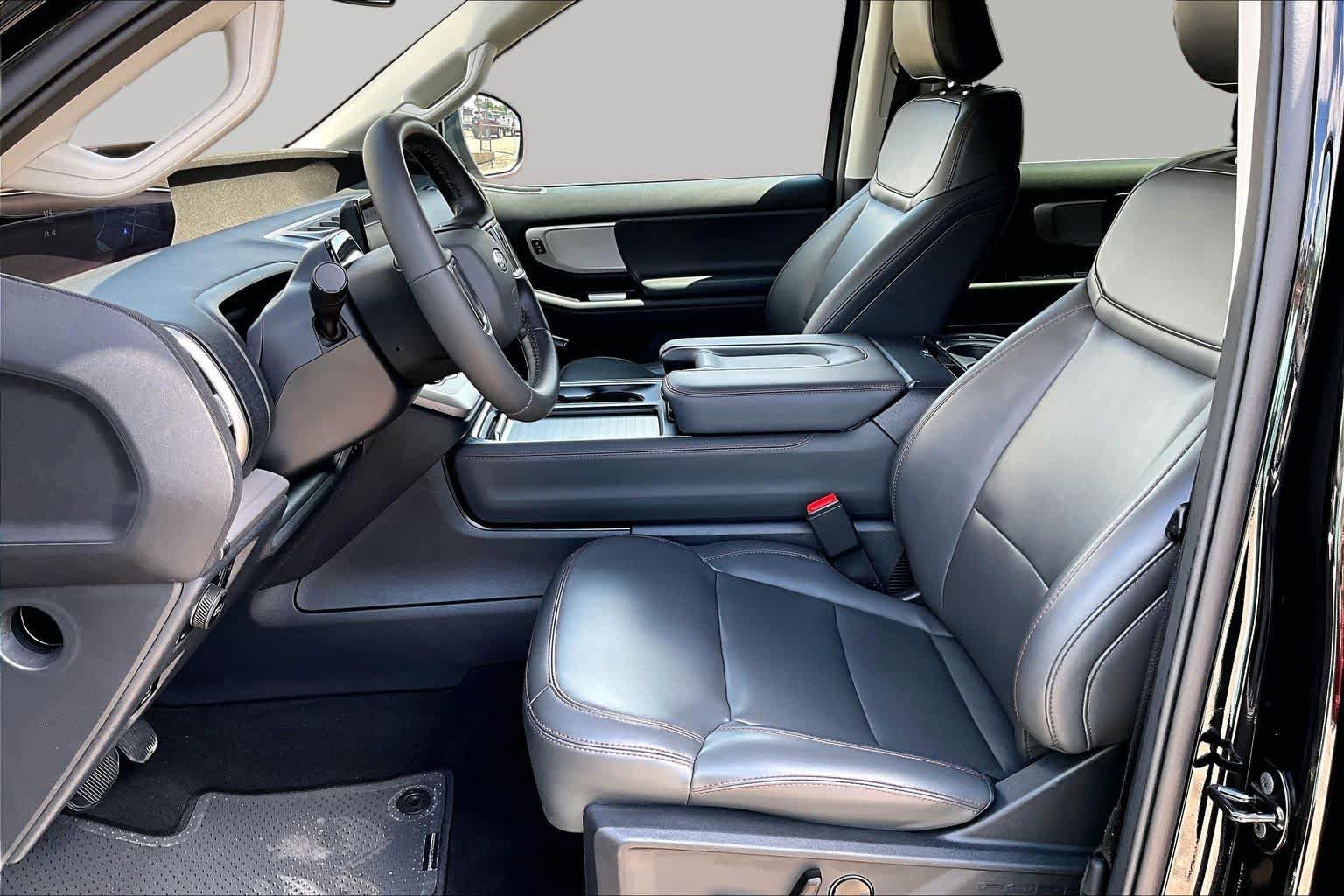 Certified 2025 Ford Expedition Max Active AWD/4WD image 8