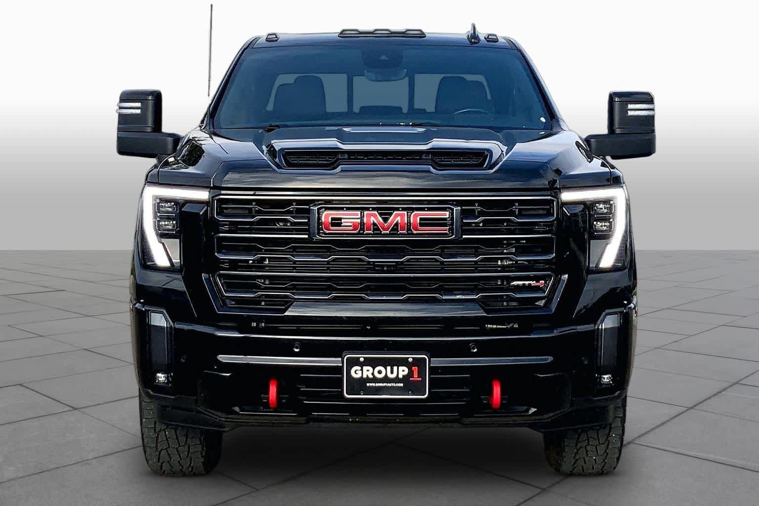 Used 2024 GMC Sierra 2500 AT4 w/ AT4 Premium Plus Package AWD/4WD image 4