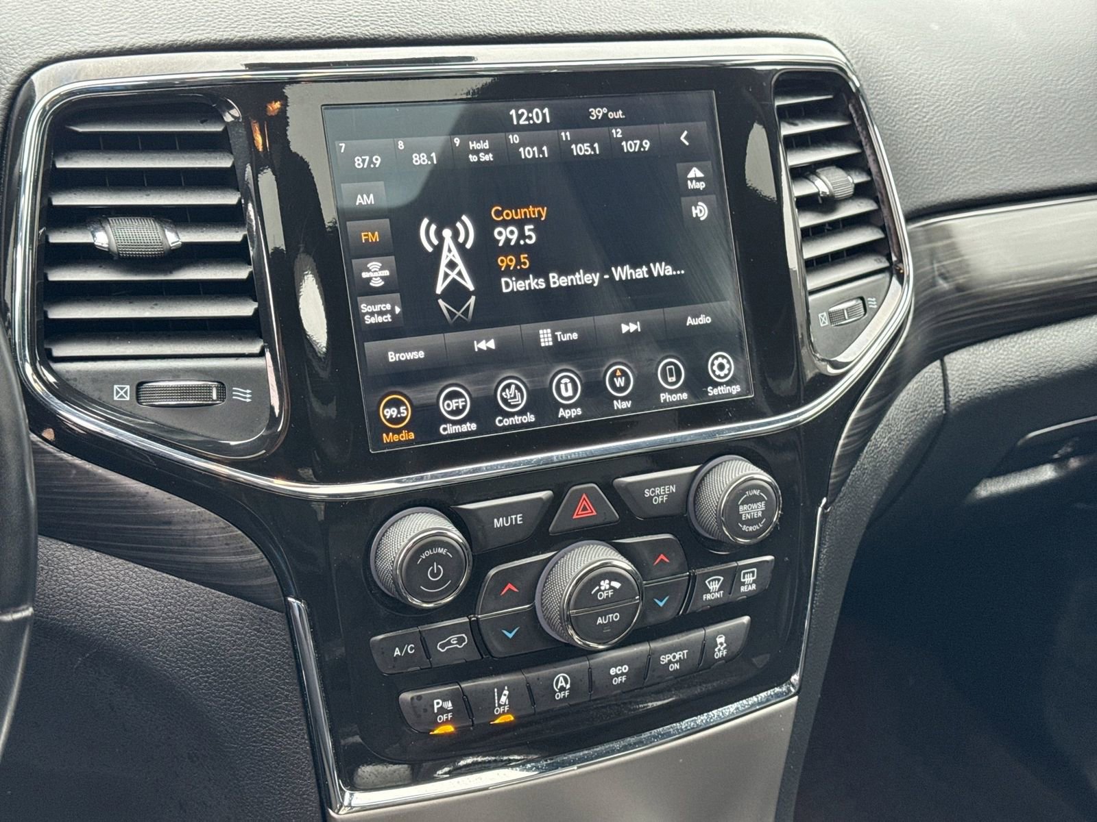 Used 2022 Jeep Grand Cherokee Altitude image 30