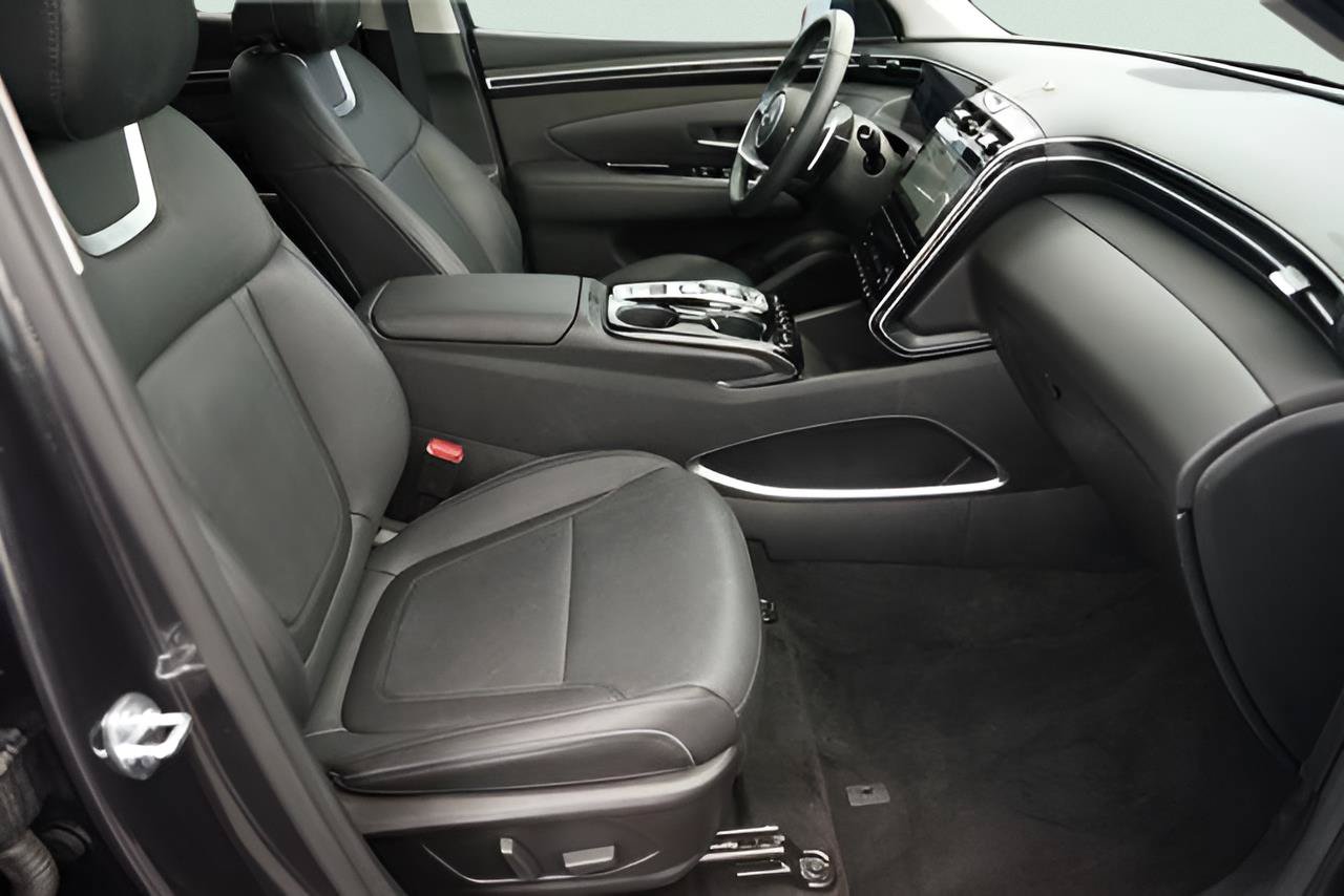 Used 2023 Hyundai Tucson Limited FWD image 19