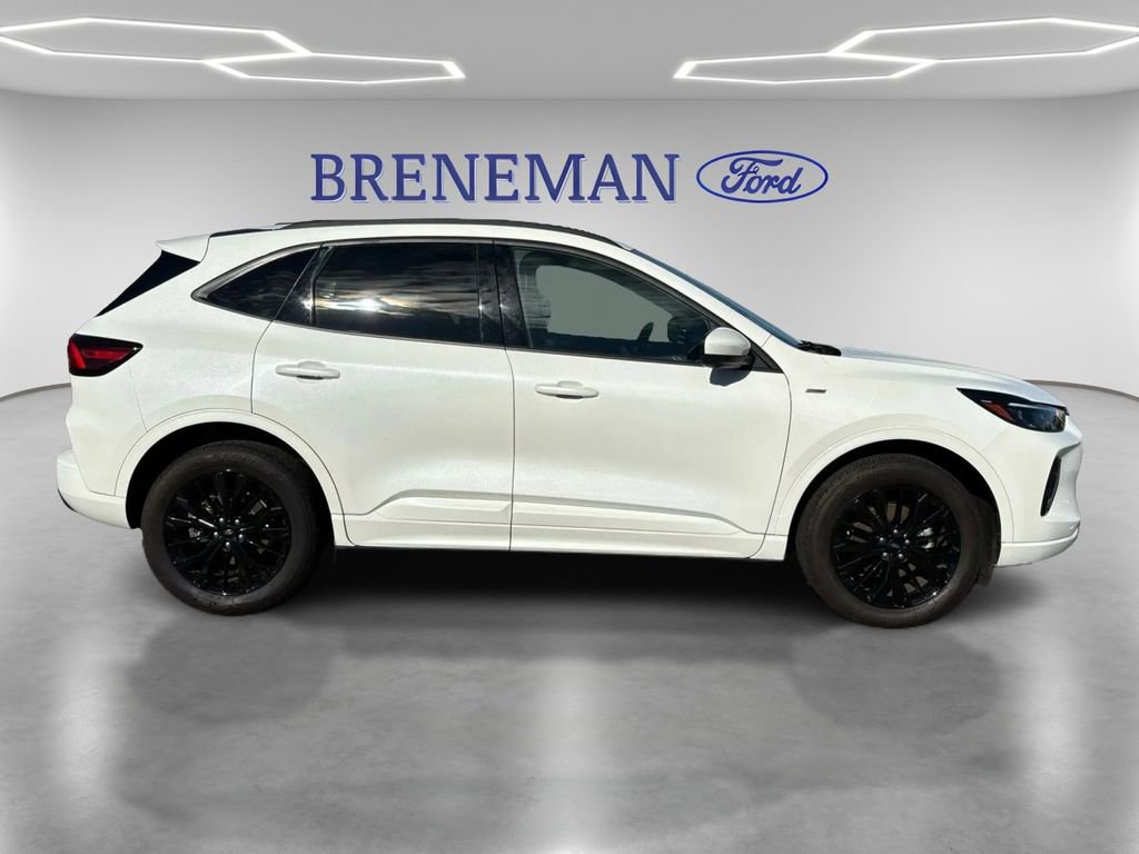 Certified 2023 Ford Escape ST-Line Elite image 4