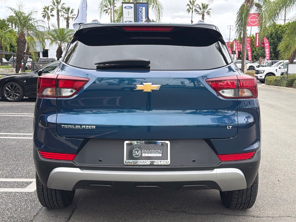 Used 2021 Chevrolet TrailBlazer LT w/ Convenience Package FWD image 11