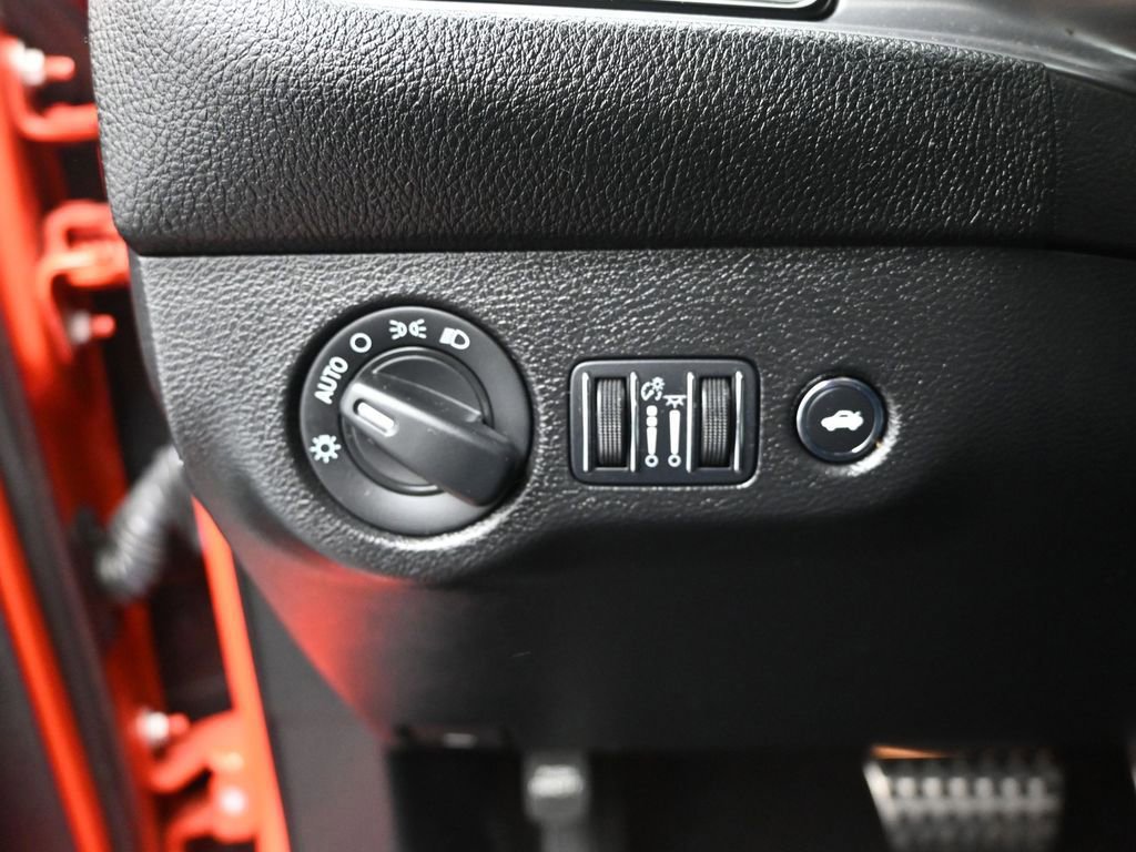 Used 2023 Dodge Challenger R/T image 41