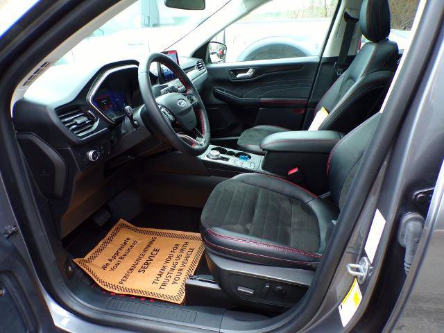 Certified 2022 Ford Escape SEL w/ SEL Stealth AWD Package image 18