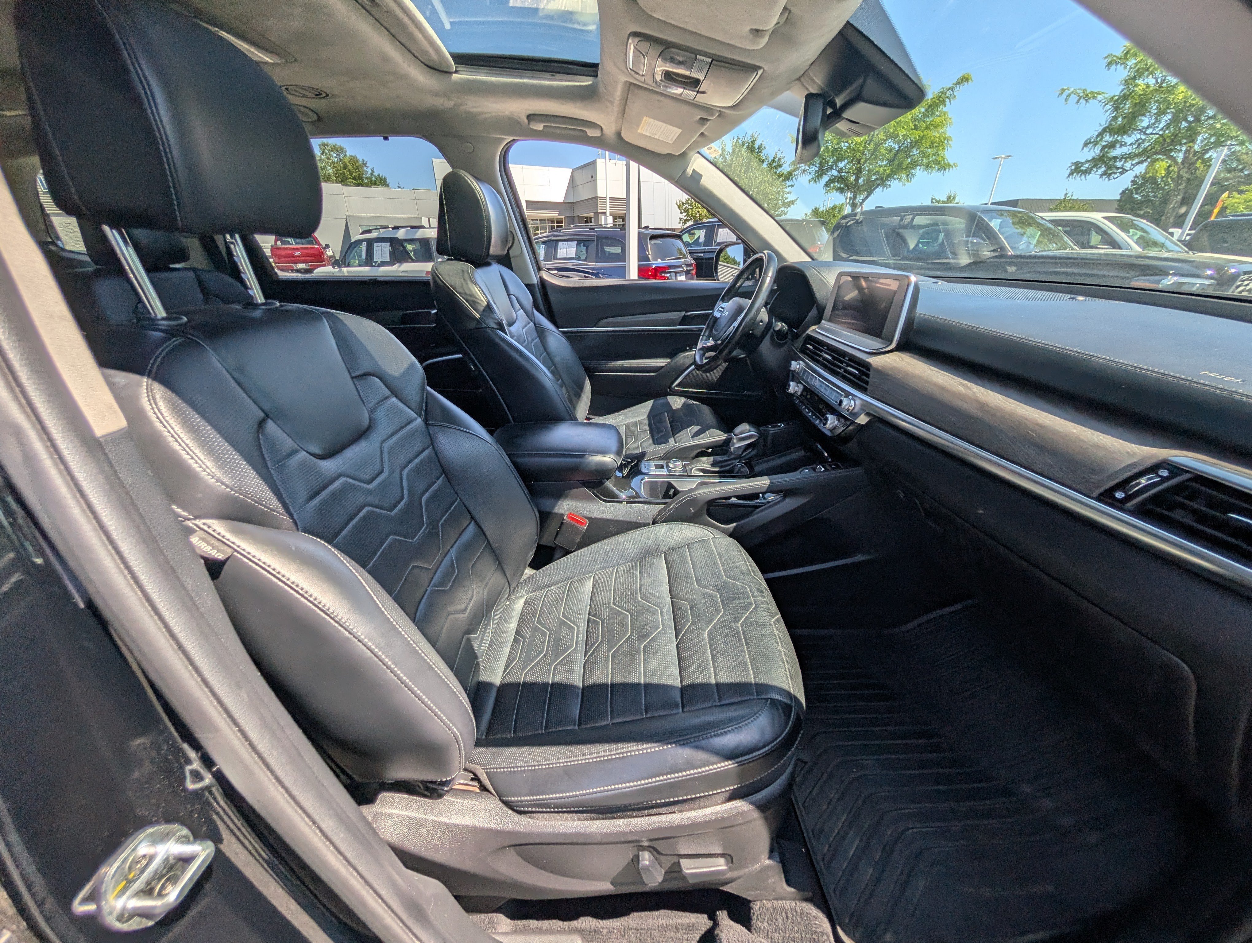 Used 2022 Kia Telluride SX w/ SX Prestige Package AWD/4WD image 10