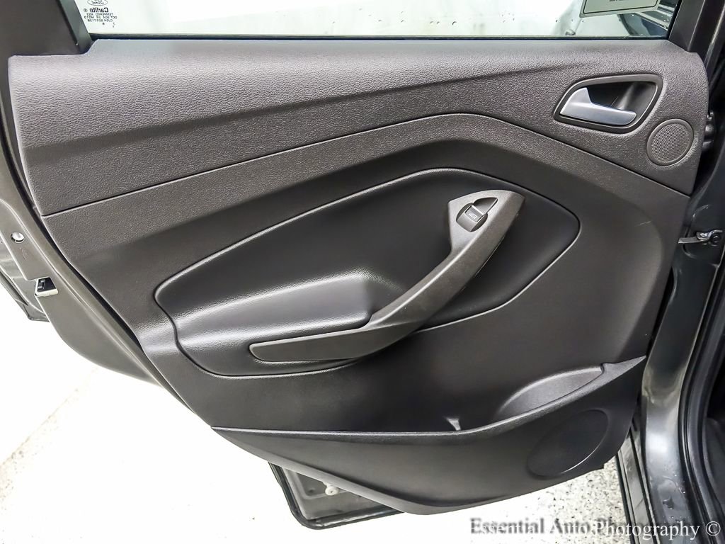 Certified 2017 Ford Escape SE w/ Equipment Group 201A image 19