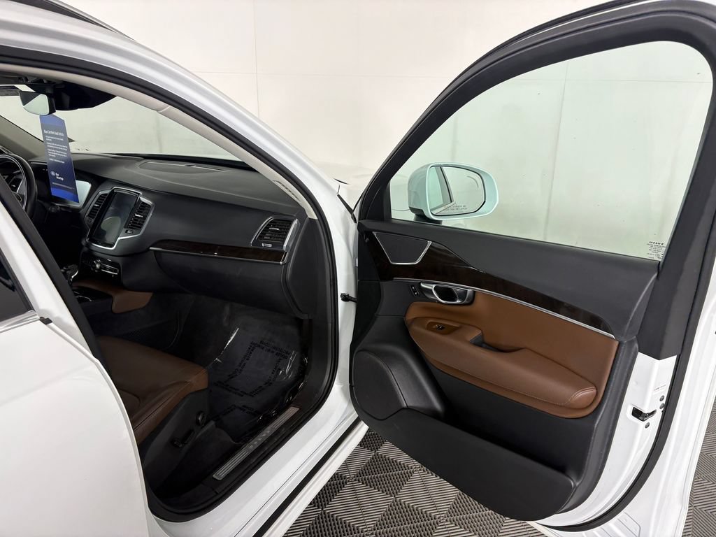 Used 2019 Volvo XC90 T6 Momentum w/ Advanced Package AWD/4WD image 37
