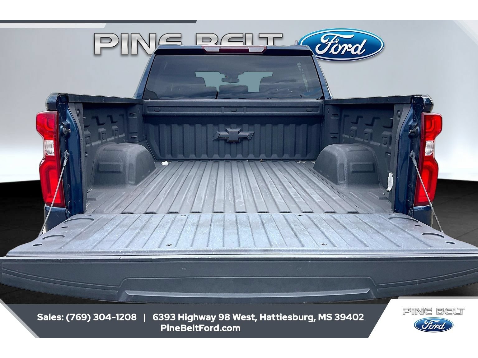 Used 2023 Chevrolet Silverado 1500 LT Trail Boss w/ Protection Package AWD/4WD image 12