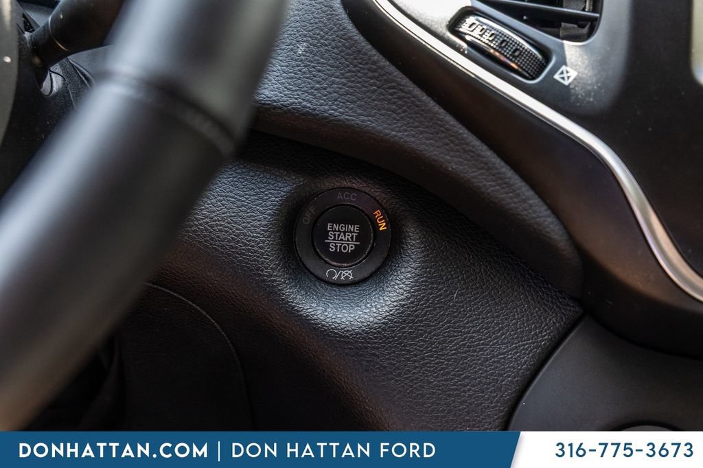 Used 2022 Jeep Cherokee Latitude Lux AWD/4WD image 15
