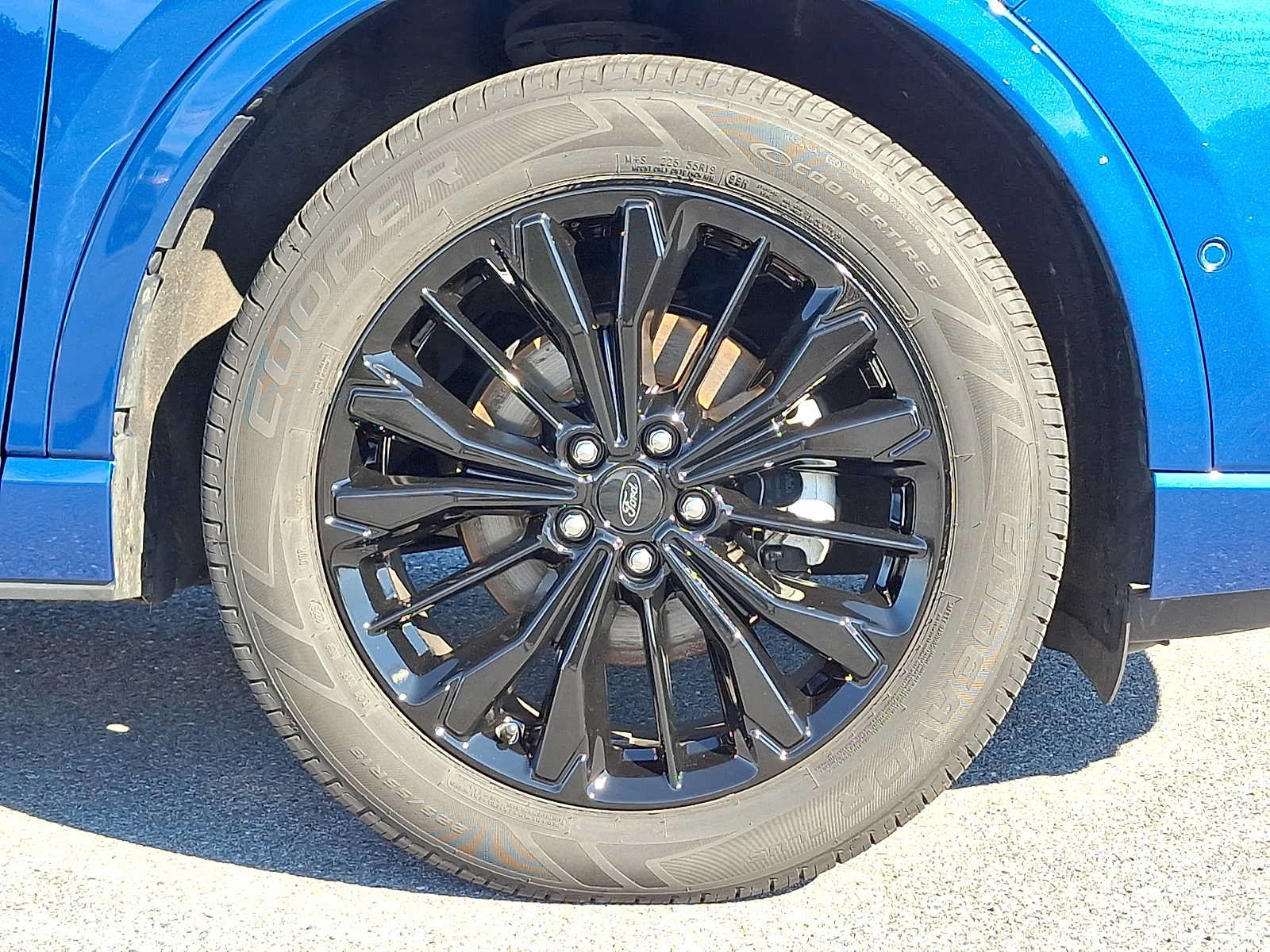 Certified 2023 Ford Escape ST-Line Elite w/ Premium Technology Package AWD/4WD image 8