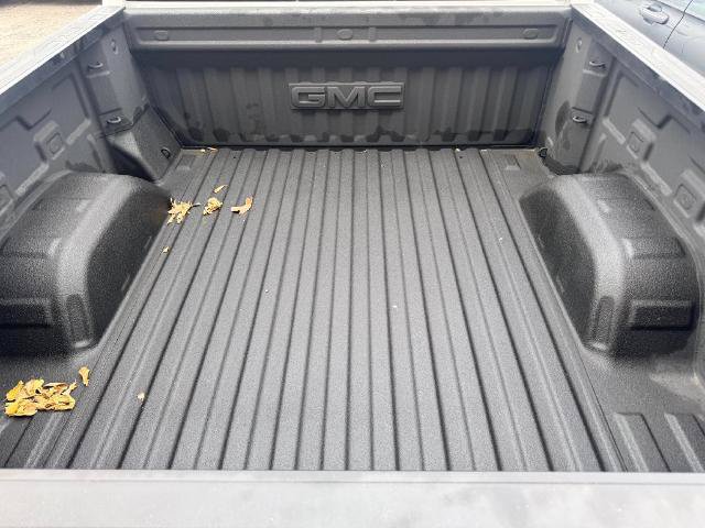 Used 2023 GMC Sierra 1500 SLT w/ SLT Premium Plus Package AWD/4WD image 7