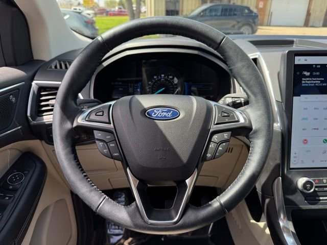 Certified 2022 Ford Edge Titanium AWD/4WD image 30