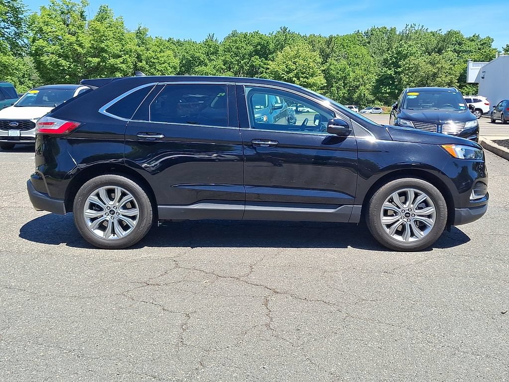 Certified 2024 Ford Edge Titanium AWD/4WD image 10